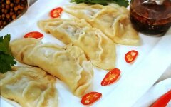 Китайские пельмени цзяоцзы с зеленым луком
