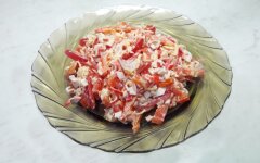 Салат Красное море с крабовыми палочками и сладким перцем
