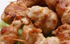 Куриные шашлыки в маринаде с медом