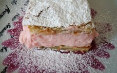 Сливочное пирожное с пудингом