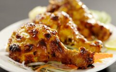 Куриные ножки с шампиньонами и сыром
