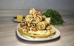 Сырные блины с зеленью на молоке