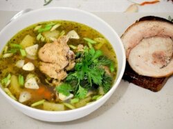 Простой гречневый суп с курицей для детей