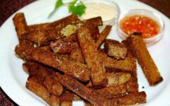 Ржаные сухарики с солью в духовке