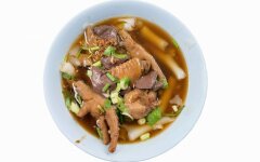 Суп с куриной печенью, картофелем и лапшой
