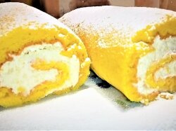 Бисквитный рулет с кремом из сгущенки и сливочного масла