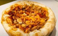 Пирог из дрожжевого теста с курицей и сыром