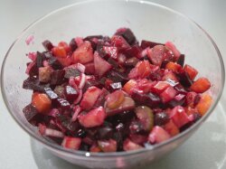 Винегрет с фасолью и солеными огурцами без капусты