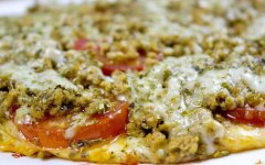 Пицца с соусом барбекю на сковороде