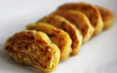 Индийские рулетики Алу патры с картофелем