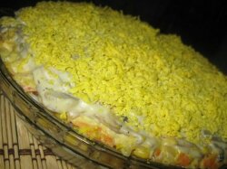 Салат «Сытный» с рисом и кальмарами