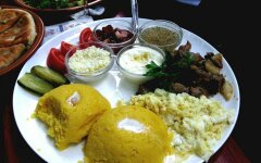 Молдавская мамалыга с маслом