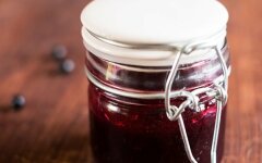 Желе из черной смородины через мясорубку на зиму