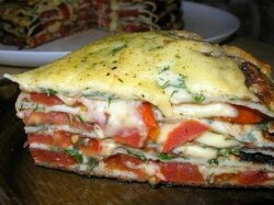 Блинный пирог с сырной начинкой