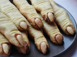 Печенье «Ведьмины пальчики» на Хэллоуин