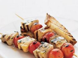 Рыбный шашлык с помидорами черри