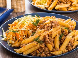 Макароны по-флотски с филе бедра индейки