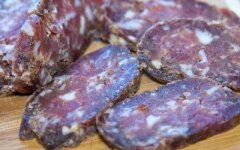 Суджук из баранины с коньяком