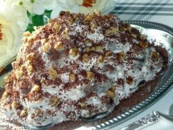 Шоколадный пряничный торт с ананасом