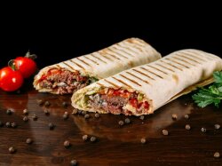 Домашняя шаурма со свининой в тонком лаваше