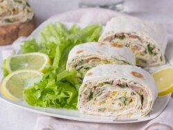 «Оливье» с ветчиной в лаваше