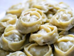 Паровые манты из баранины в мультиварке