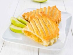 Быстрый яблочный пирог с начинкой