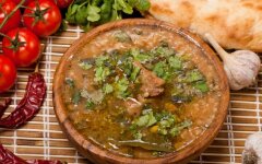 Суп харчо из баранины с пряностями и топленым маслом