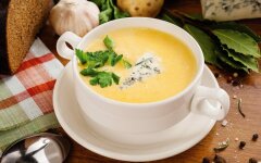 Английский куриный суп с плавленым сыром и рисом