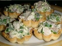 Корзиночки с сельдью и сыром