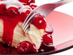 Вишневый чизкейк из крекеров