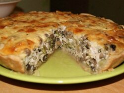 Заливной пирог с курицей и шампиньонами в духовке