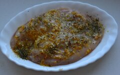 Медово-горчичный маринад с чесноком для курицы