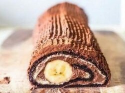 Шоколадно-банановый рулет к чаю