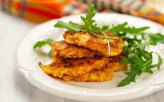 Морковно-яблочные котлеты с курагой