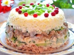 Салат «Рицца» с копченой курицей