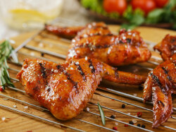 Крылышки в маринаде на мангале