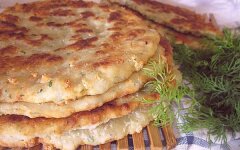 Сырные традиционные лепешки