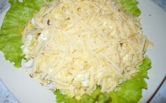 Салат «Сугроб» с маринованными грибами