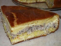 Домашний пирог с рыбной консервой