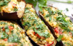 Баклажаны с лисичками под сырной корочкой