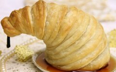 Сладкие груши в слоеном тесте