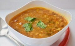 Харчо из говядины с томатами в мультиварке