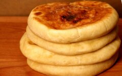 Хачапури на кефире с сулугуни на сухой сковороде