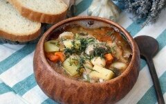 Капустняк со стручковой фасолью на курином бульоне