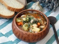 Капустняк со стручковой фасолью на курином бульоне