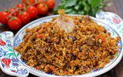 Плов с рисом басмати в казане