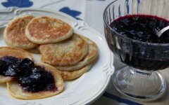 Желе из сока голубики и желатина