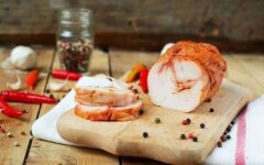 Куриная пастрома с мускатным орехом