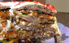 Печеночный торт с баклажанами и помидорами